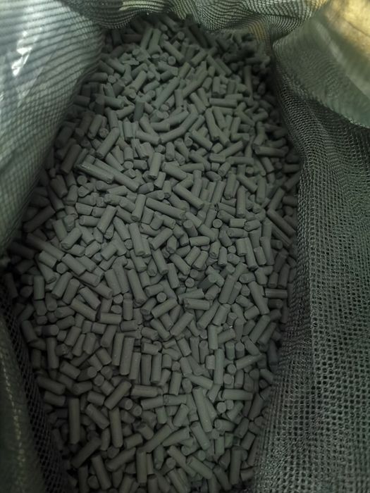 Cărbune activ material filtrant.