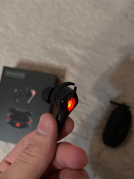 Продаю наушники