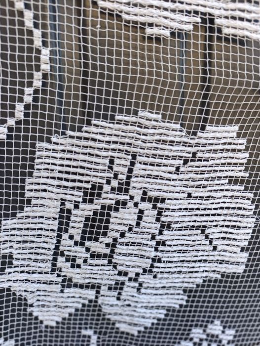 Vând față de masă vintage lucrată manual din fileuri