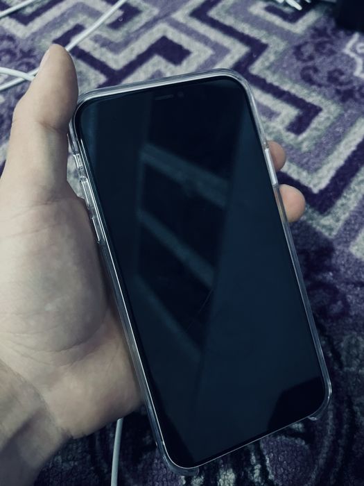 Продается айфон 11 белый 71% 64гб чехол в комплекте