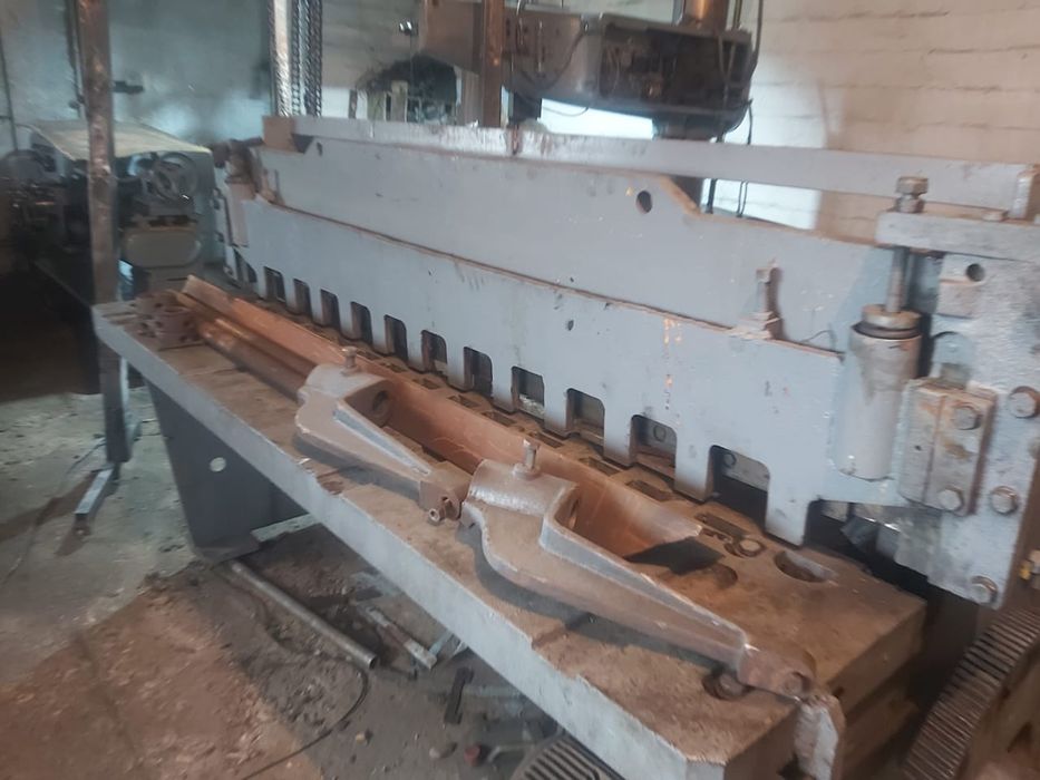 Продам гильотину НГ3316