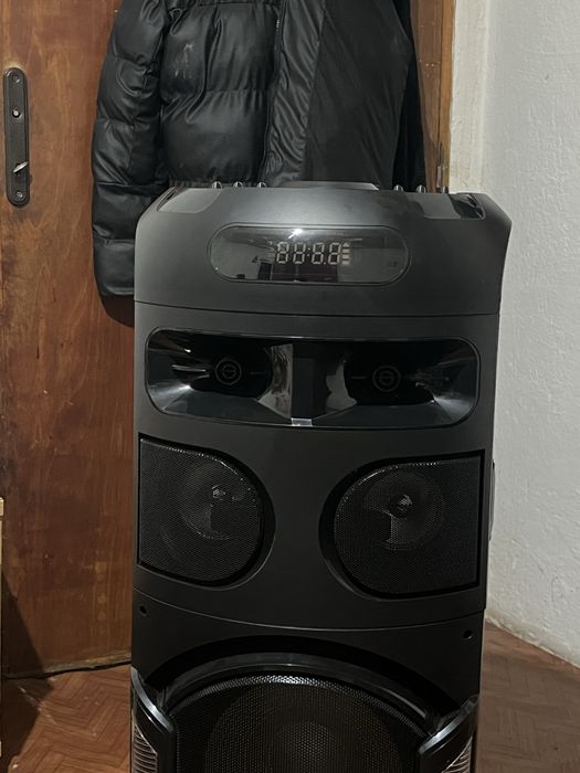 Продава се тонколона CROWN