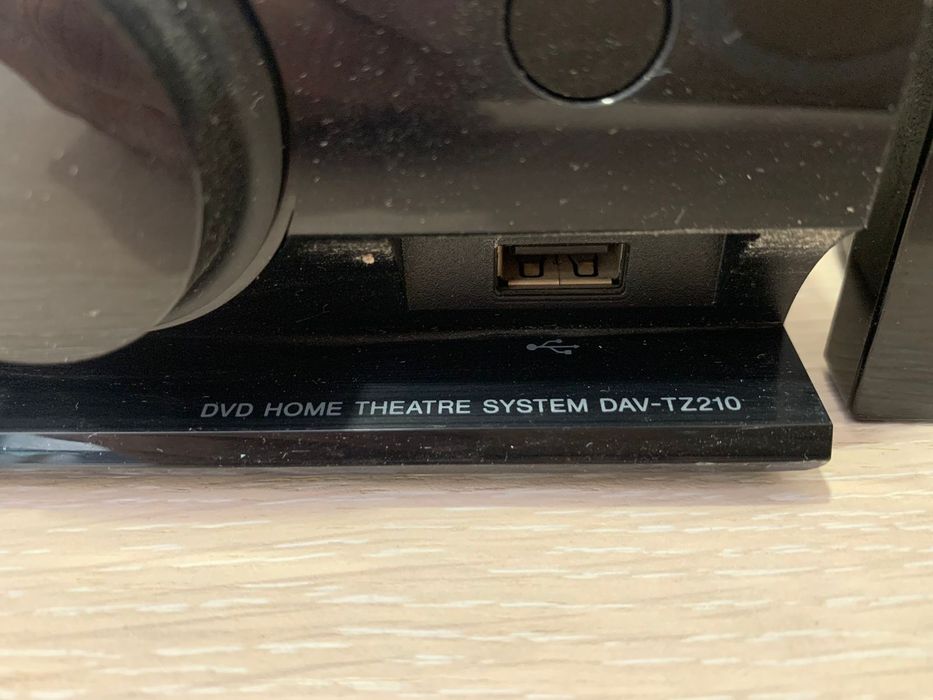 Домашний кинотеатр Sony DAV-TZ210