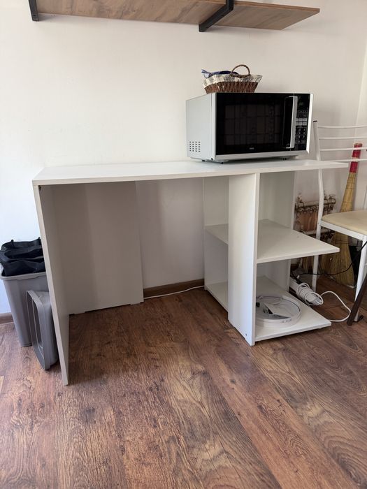 Стол офисный белый