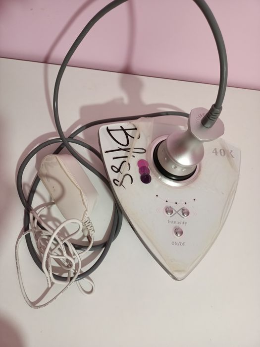 Aparat profesional cavitație