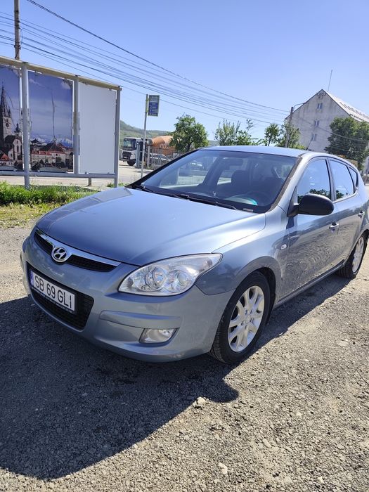 HYUNDAI i30 2009