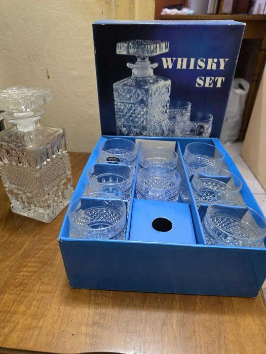 Set 6 pahare whisky cu sticla de servire din cristal veritabil, calitate