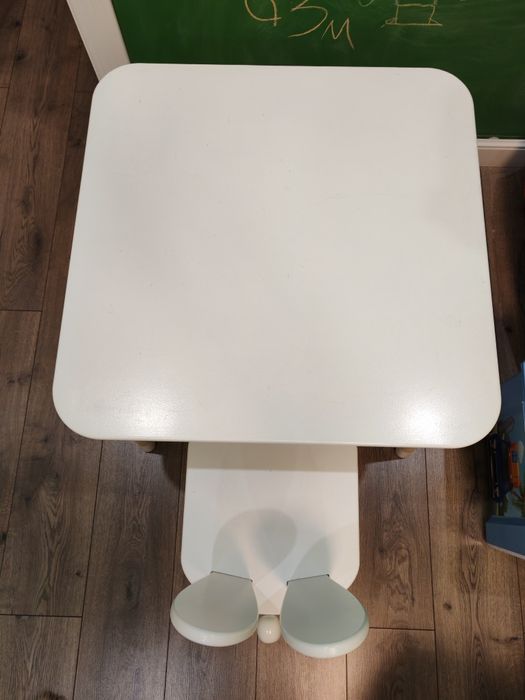 Детский стол и стульчик