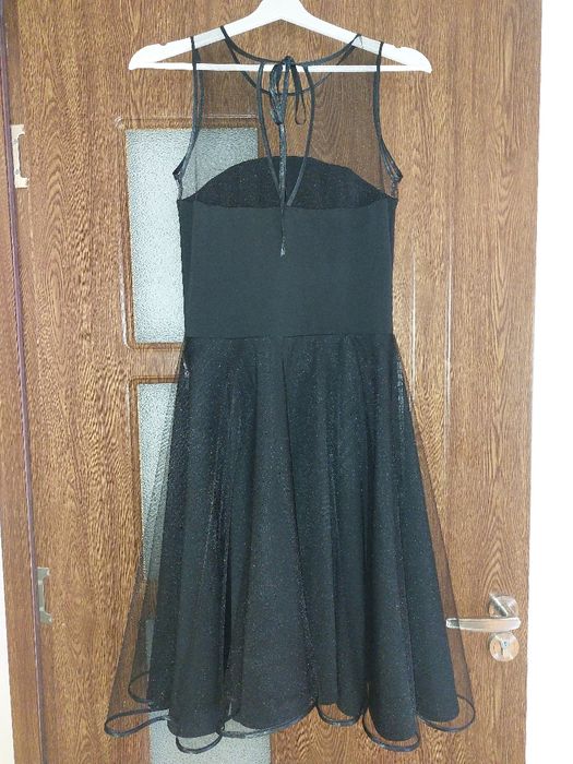 Малка черна рокля