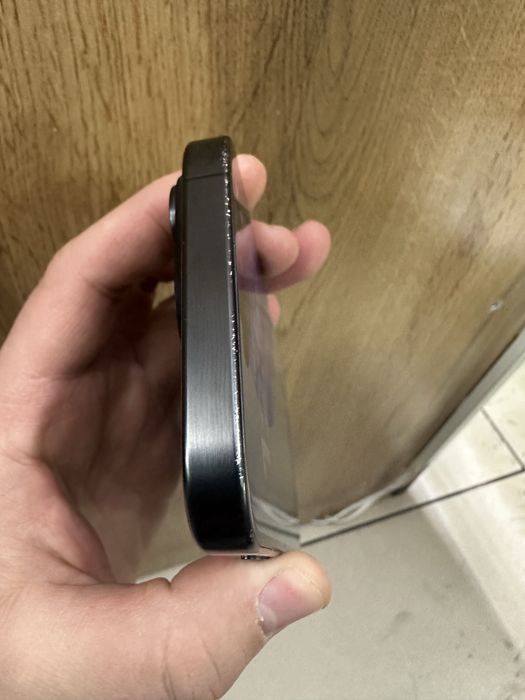 Продам айфон 15 про 256 гб