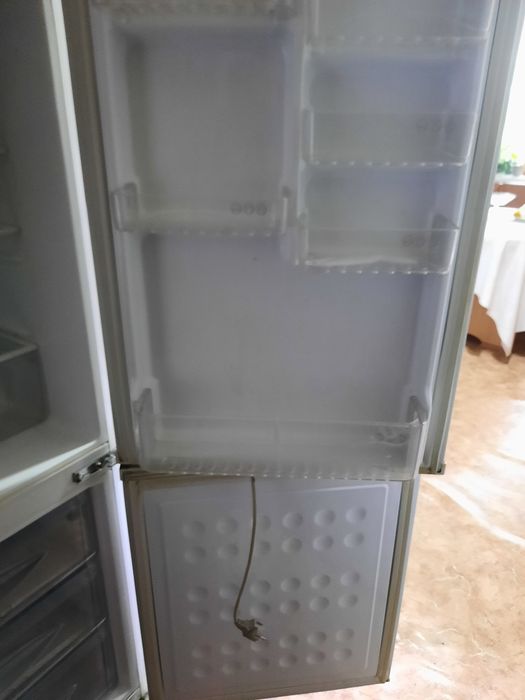 Продам холодильник