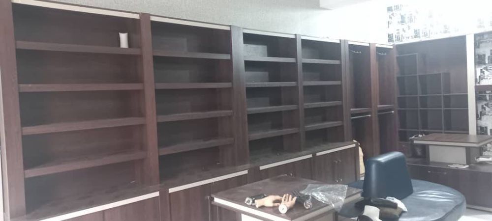 Продаётся! Мебель витрина!!!