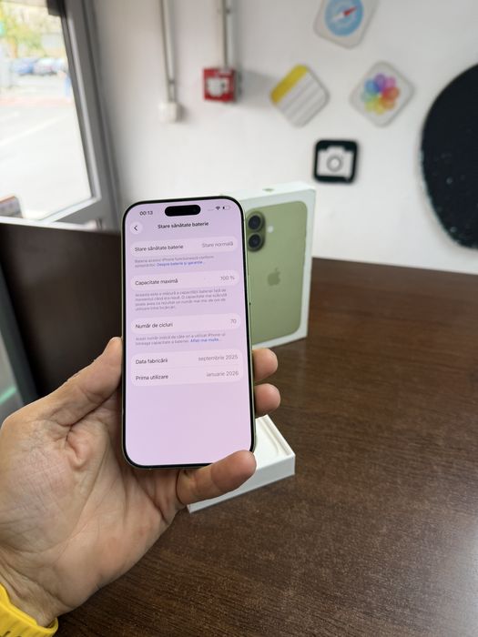 Vand Iphone 17 256Gb Full box Impecabil