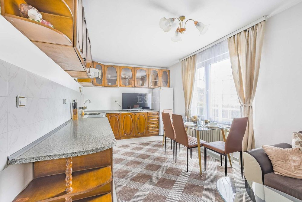 Продава се Двустаен апартамент в София, Център - 70 кв.м за 2929 €/кв.м - Снимка #2