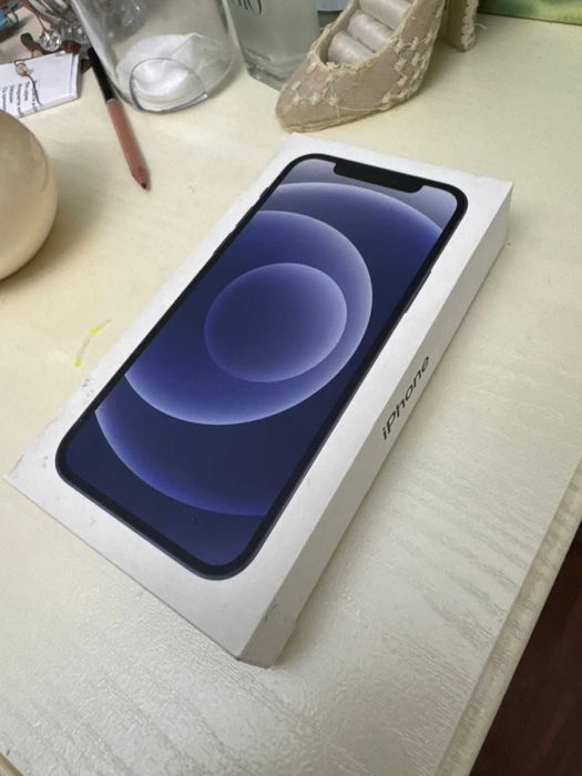 Продаю Айфон 12 128гб