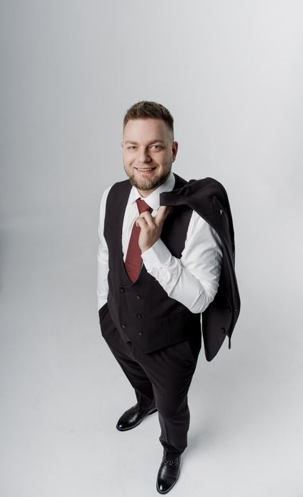 Ведущий  Уральск/Аксай