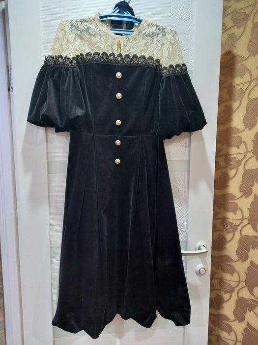 Платье  нарядное