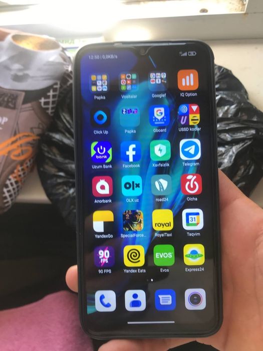 REDMI 9 T. 128 XOTIRA. 4+2 RAM 6000 mAh batareya ishlash ideal aybi yo