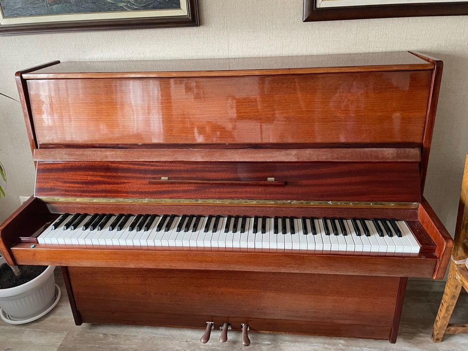 Запазено Акустично пиано