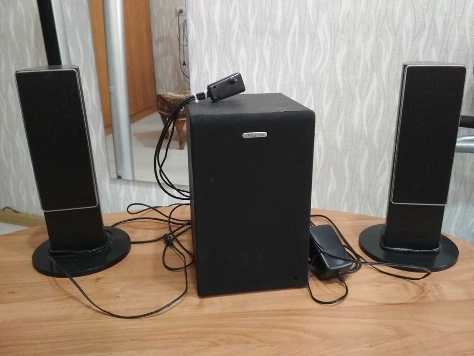 усилитель -сабвуфер Creativ + две колонки + пульт!