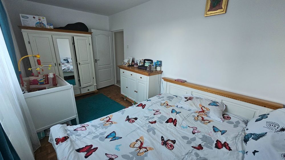 Direct proprietar Apartament 4 camere – aproape de centru,într-o zonă