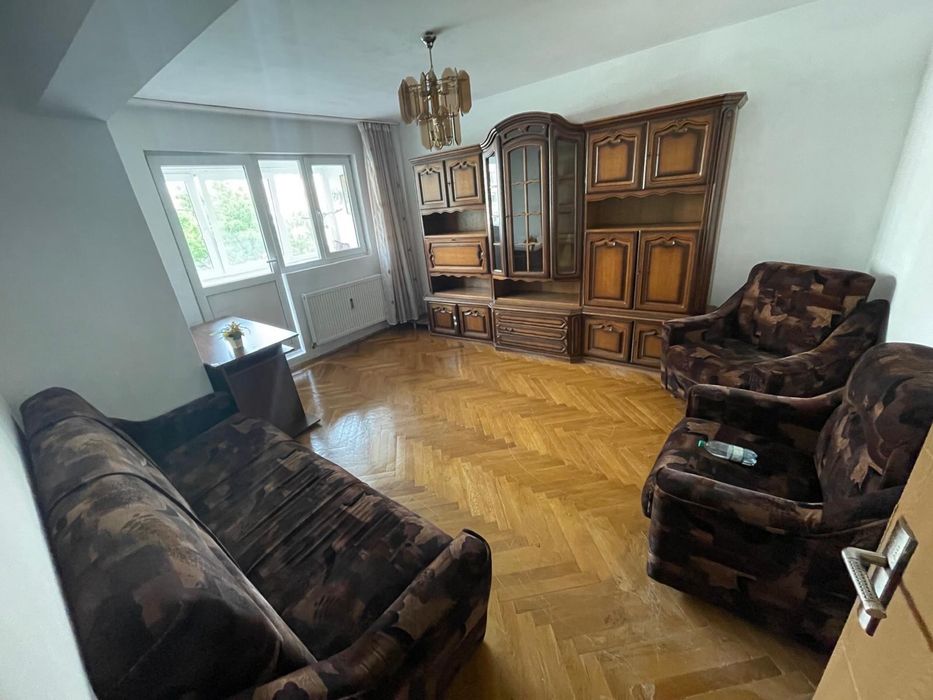 Vand Ap. 3 cam tip AN et.2 decomandat 2 bai, 2 balcoane b-dul Dacia