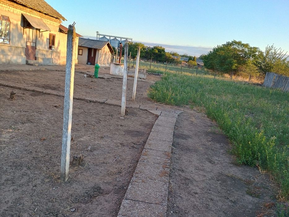 Casa +5300mp de vanzare seaca de câmp