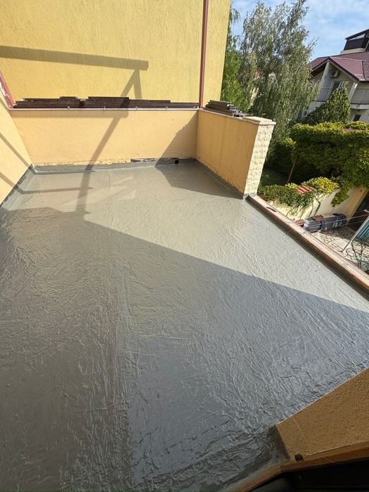 hidroizolații / reparații acoperișuri / terase / balcoane / izolații