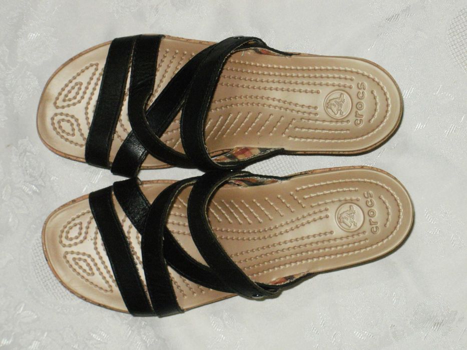 CROCS оригинални дамски нови естествена кожа 38