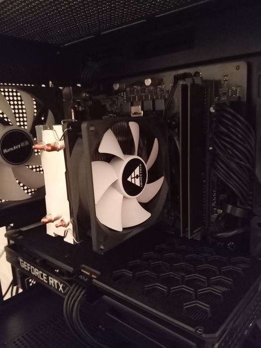 Продам материнку gigabyte h510 s2