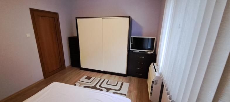 Дава се под наем Двустаен апартамент в Пловдив, Кючук Париж - 80 кв.м за 425 € - Снимка #3