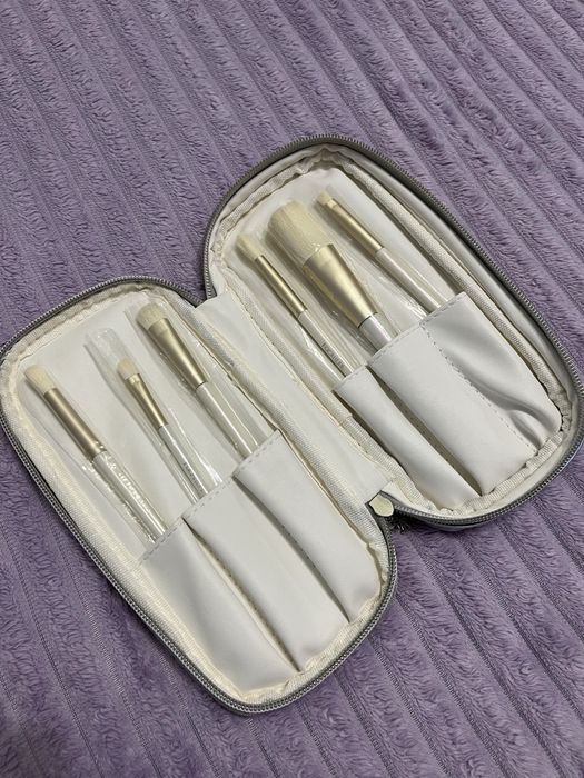 Каждая вещь по 1500