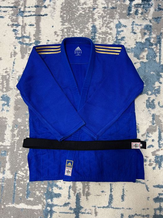 Продаёются дзюдо кимоно Adidas