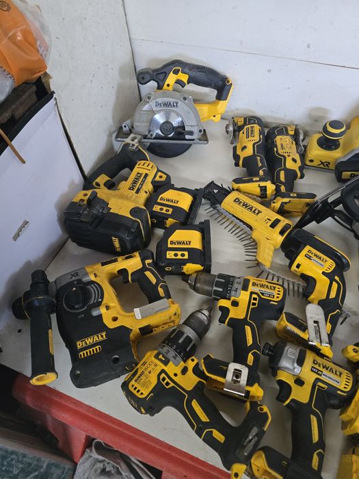 Vand scule dewalt 18V