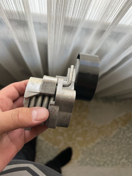 Натяжитель ремня BMW745, BMW 545