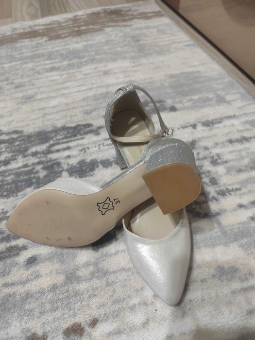 Обувките са носени само веднъж