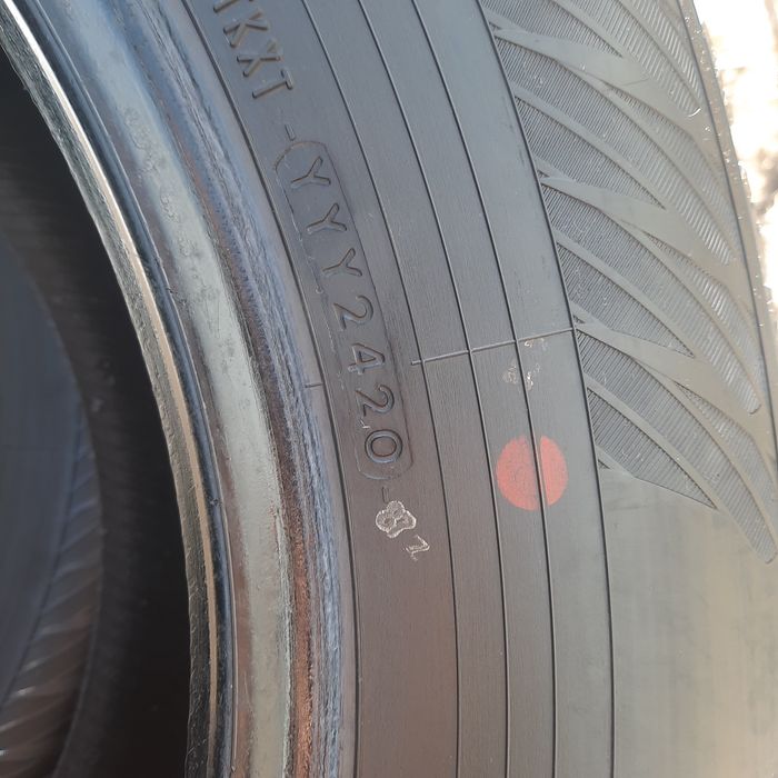 Продам шины Yokohama ice guard ig65