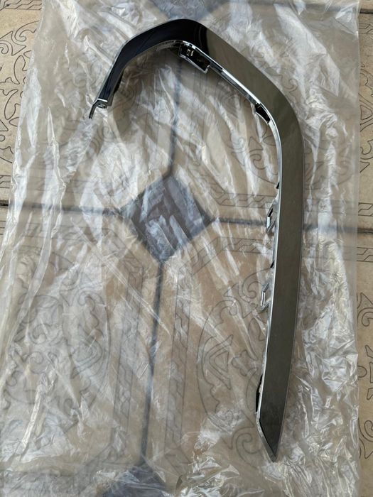 Накладка на бампер Largus Cross