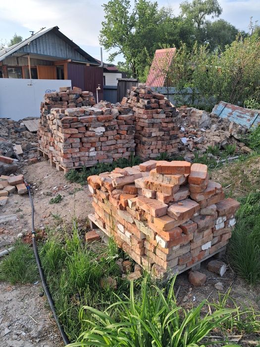Отдам кирпичь б/у