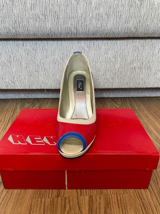 Pantofi cu toc Femei rosu-albastru