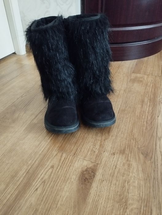 srochna UGGI sotiladi Turkiya yengide kam kiyilgan