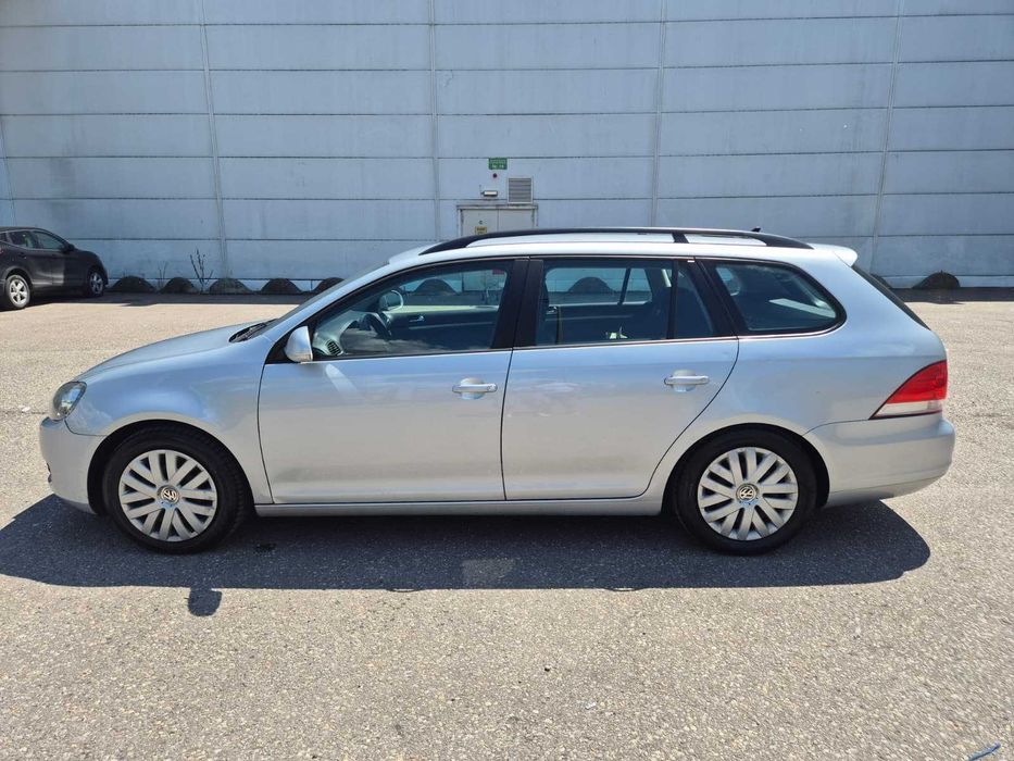 VW Golf VI Variant 1.6 TDI Bluemotion 2012