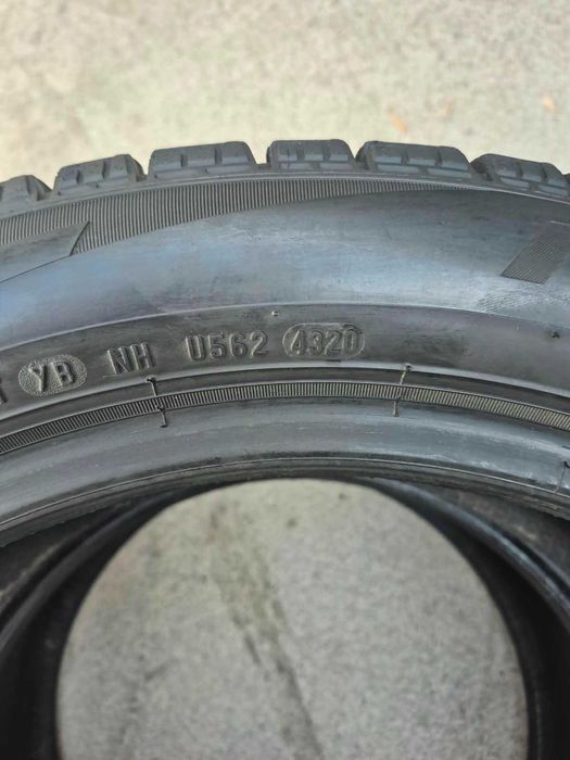 215/50R17 Пара шин Pirelli
