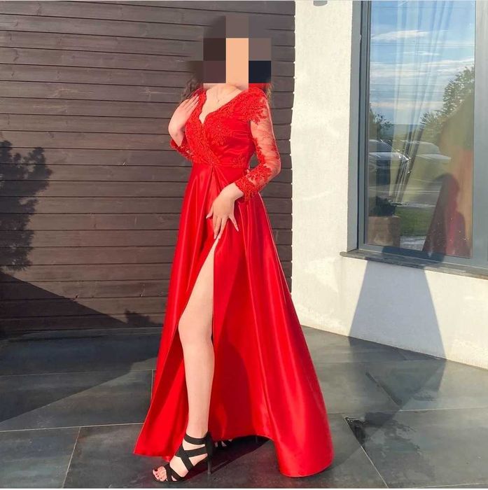 Vând rochii roșie și albastră cu buzunare din tafta (lungă)