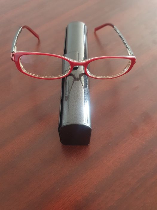 Rama ochelari Guess cu toc metalic