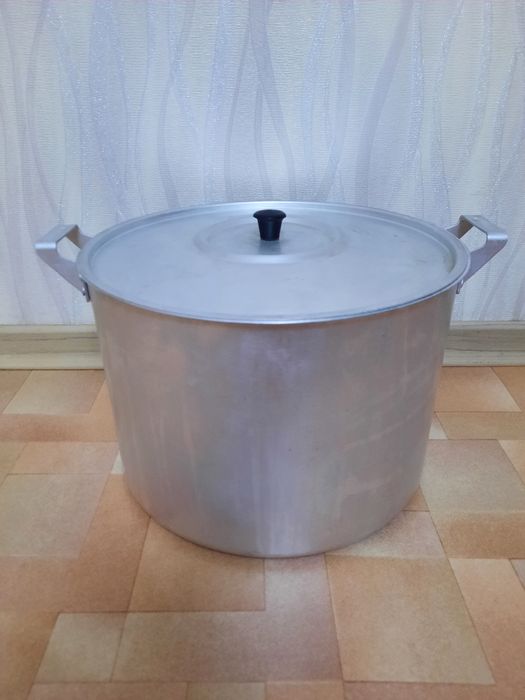 Кастрюля 9,5 литров