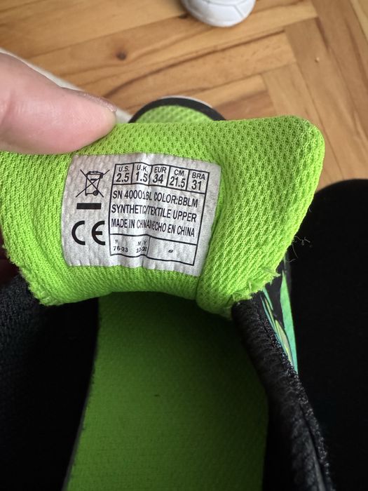 Adidasi skechers 34