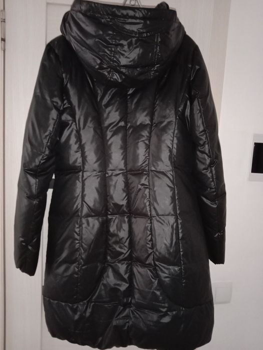 Продам пуховик демисезонный.