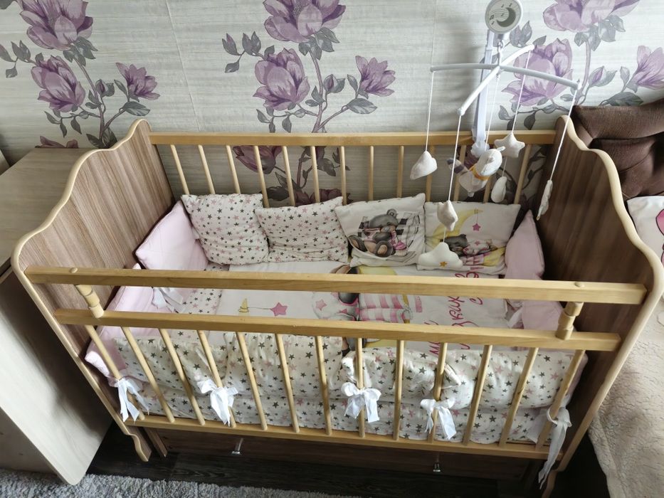 Детская кроватка