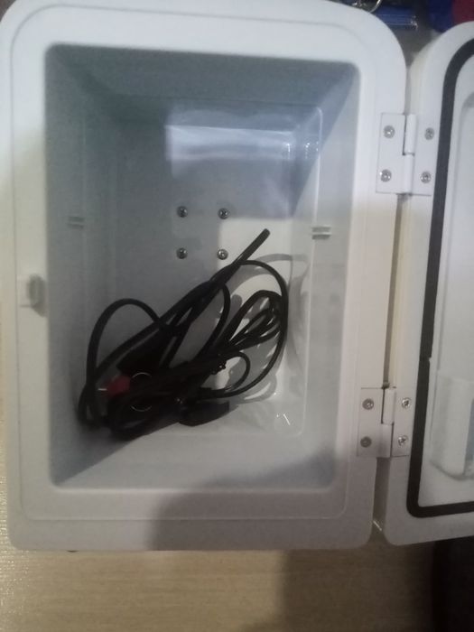 Холодильник для косметики мини холодильник